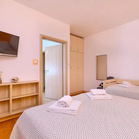Argo Apartmani Mali Losinj Exterior photo