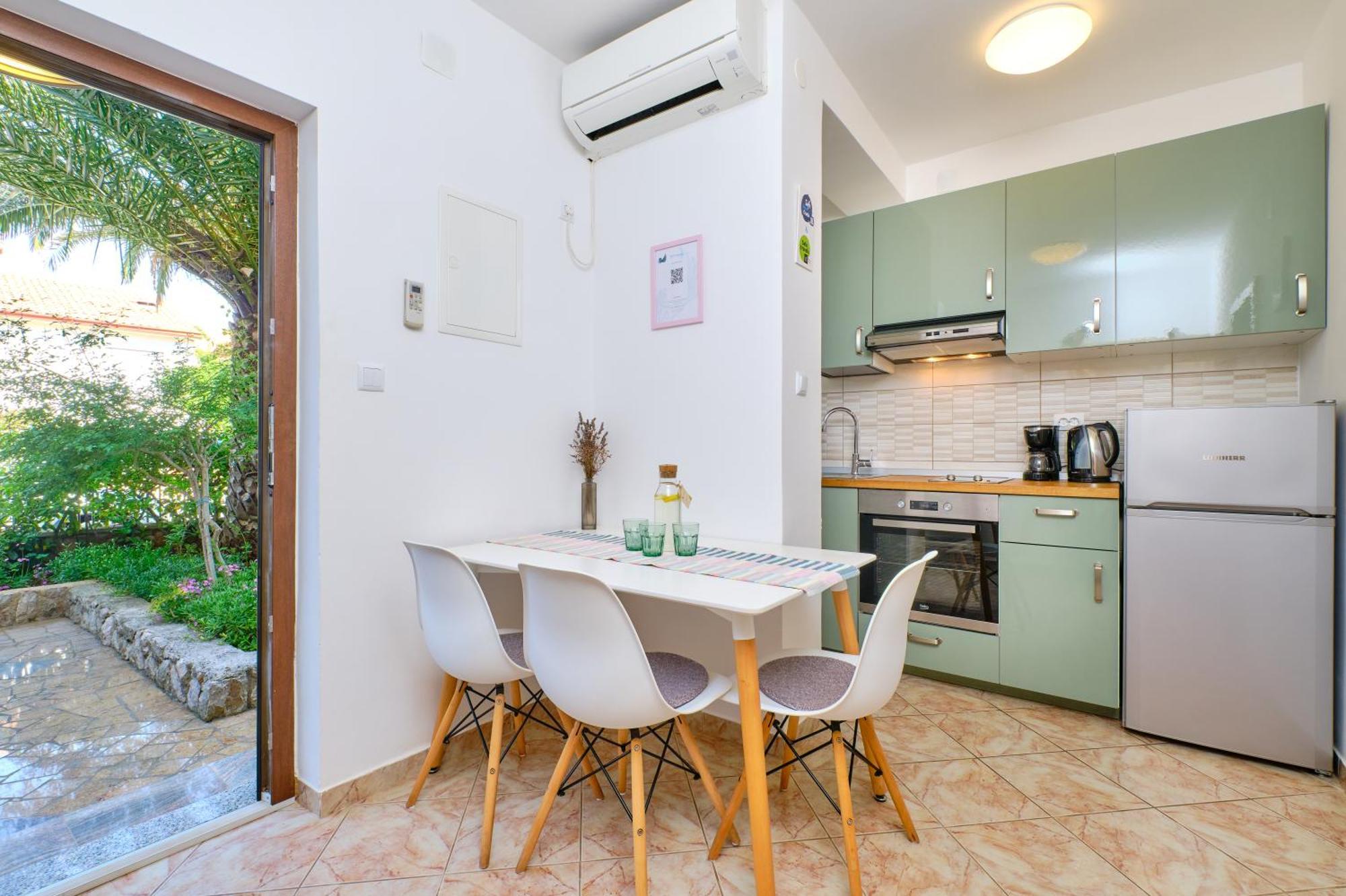 Apartament Argo *
